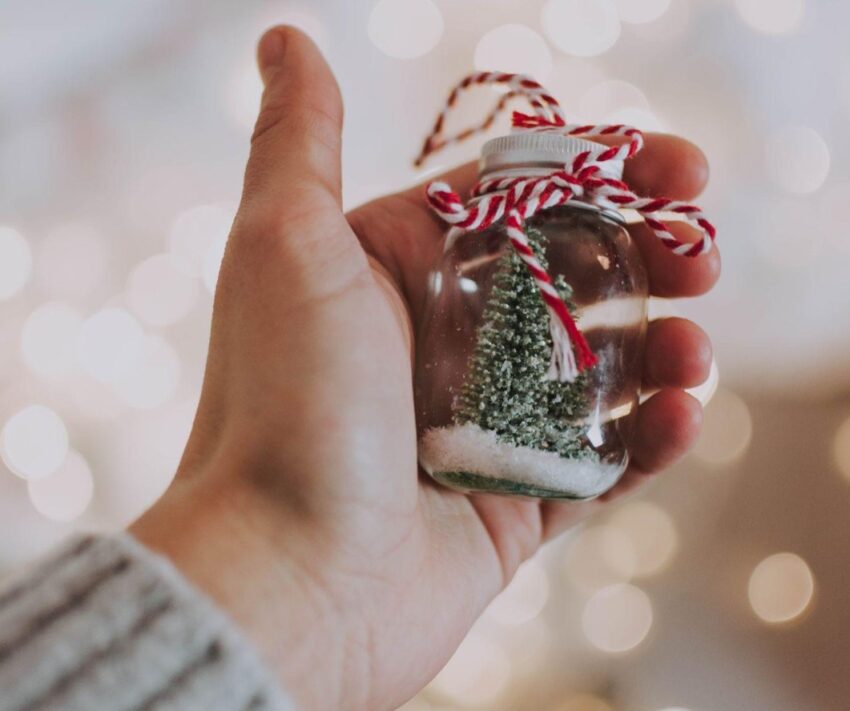 How Christmas Garlands Bring Magic to Christmas Eve
